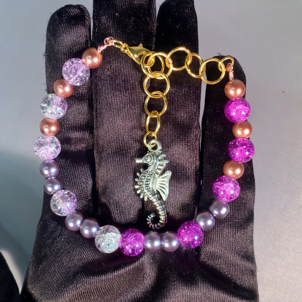 LUCENT DEPTHS — Handmade Purple & Silver Glass Beaded Bracelet w Seahorse Charm